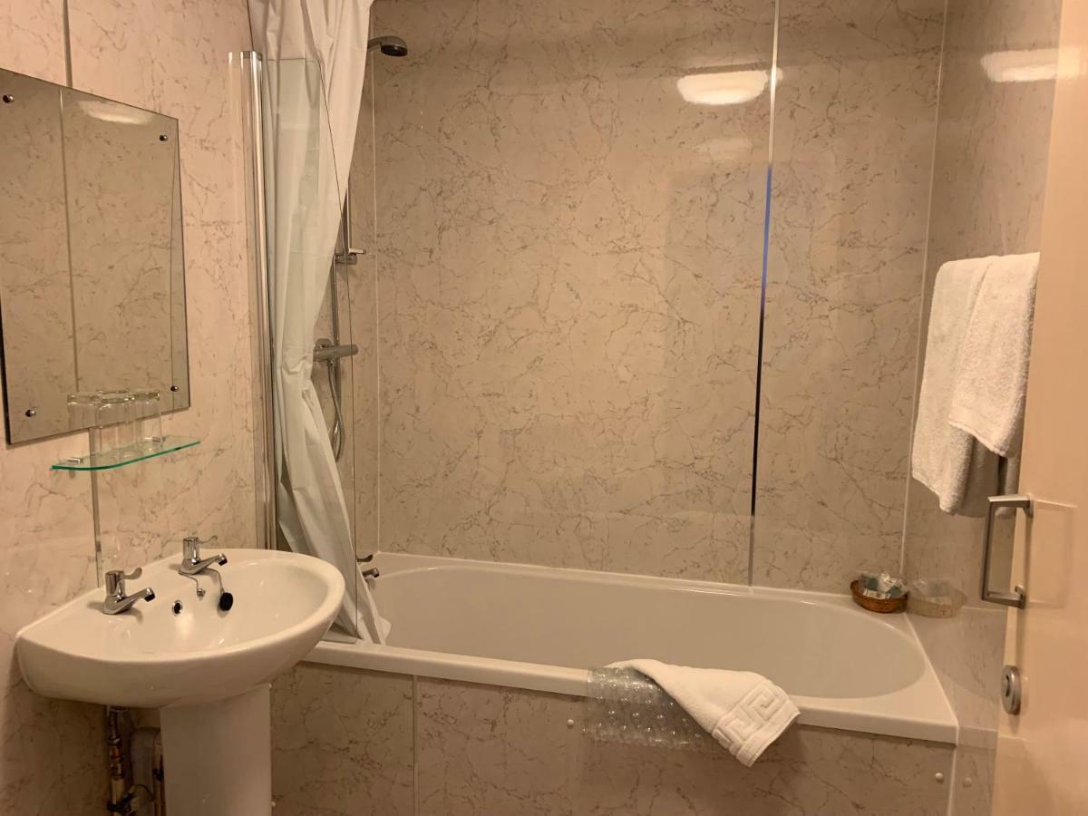 Alexandra Hotel 巴拉特 外观 照片